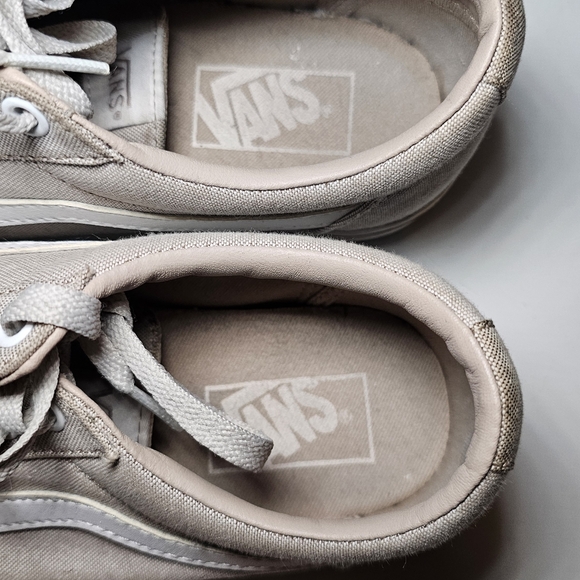 VANS - Picture 4 of 7